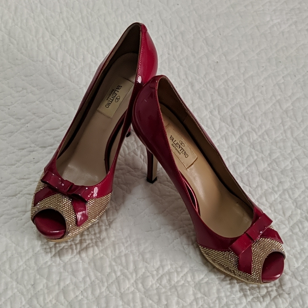 Valentino Garavani Pumps